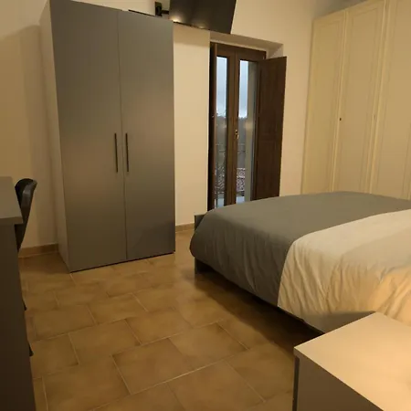 Con Mario E Almerina Pensión 3*